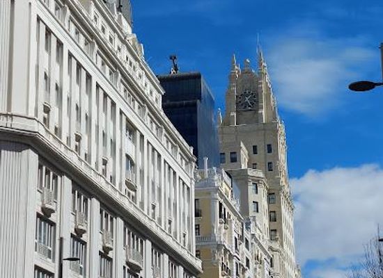 spain/madrid/landmark/gran-via-32-building