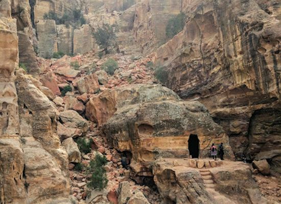 jordan/eastern-highlands/attraction/garden-temple