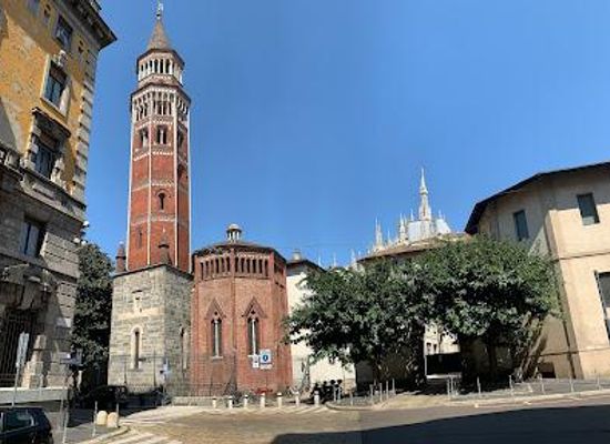 italy/brianza/attraction/chiesa-di-san-gottardo-in-corte