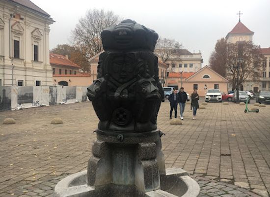 lithuania/kaunas/attraction/fontanas-laimes-sulinys
