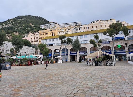 gibraltar/upper-rock-nature-reserve/attraction/grand-casemates-square