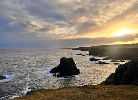 iceland/snafellsbar-area/attraction/arnarstapi-cliff-viewpoint