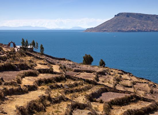 bolivia/lake-titicaca-basin/attraction/typical-arc-of-taquile