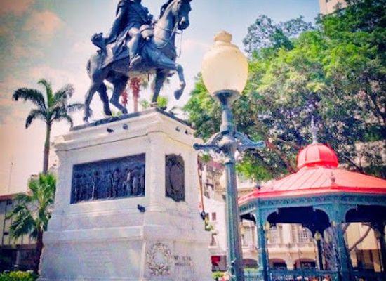 ecuador/guayaquil/attraction/monumento-a-simon-bolivar
