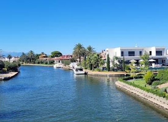 spain/girona/attraction/empuriabrava