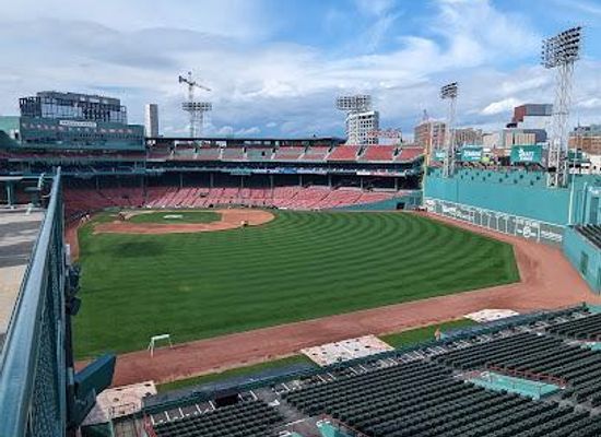 iowa/newton/attraction/fenway-park
