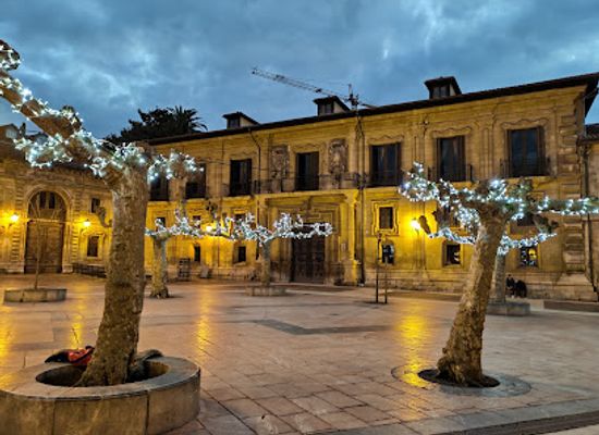 spain/oviedo/attraction/palacio-del-marques-de-san-feliz