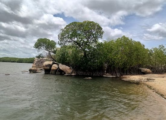 sri-lanka/arugam-bay/attraction/wadiya