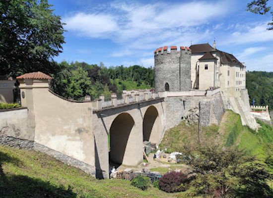 czechia/vysocina/attraction/cesky-sternberk-castle
