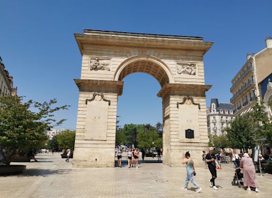 france/dijon/quartier-de-la-fontaine-d-ouche/attraction/william-gate