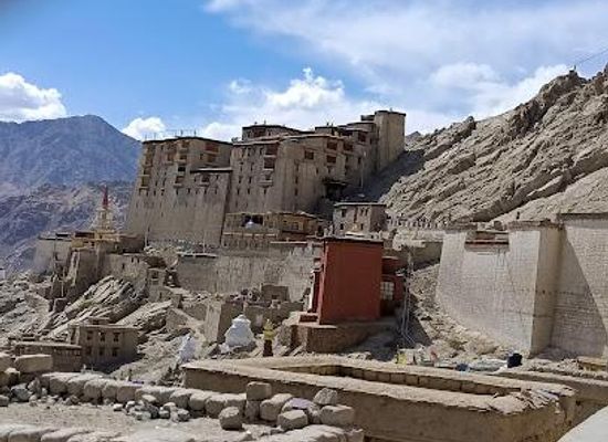 india/leh/attraction/leh-palace