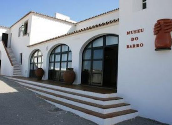 portugal/evora/attraction/museu-do-barro-de-redondo