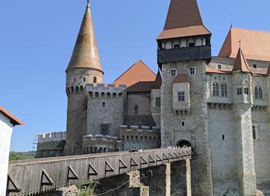 romania/deva/attraction/castelul-corvinilor-corvins-castle
