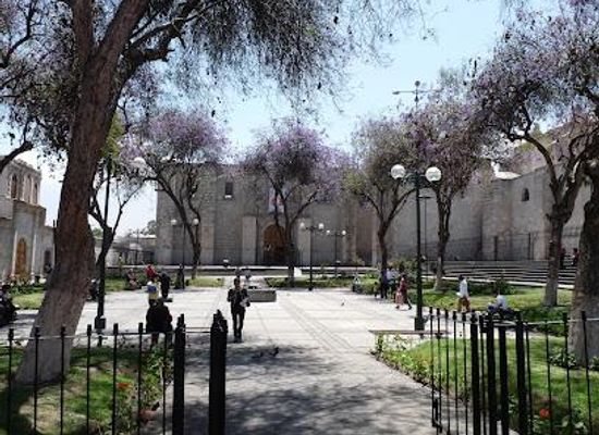peru/arequipa/attraction/plaza-san-francisco