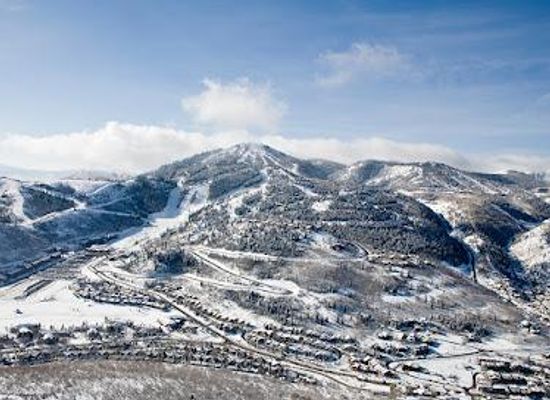 utah/park-city/attraction/black-tie-ski-rental-delivery-of-park-city