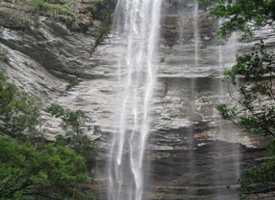ghana/kwahu/attraction/tini-waterfalls