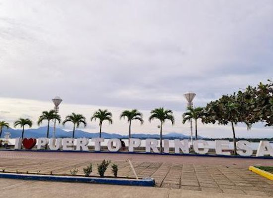 philippines/puerto-princesa/attraction/puerto-princesa-city-baywalk-park