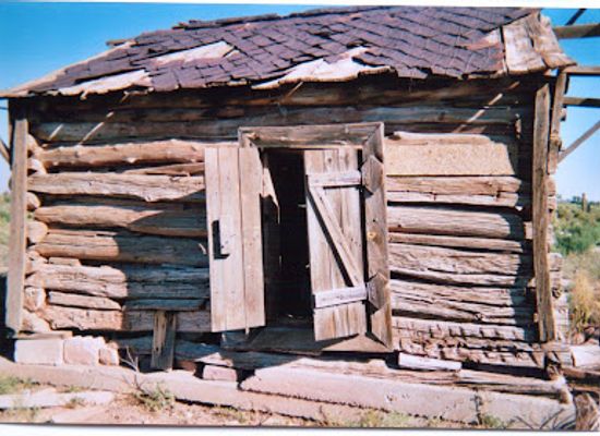 arizona/winslow/attraction/birthplace-cabin