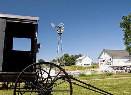 pennsylvania/lancaster/attraction/the-amish-village