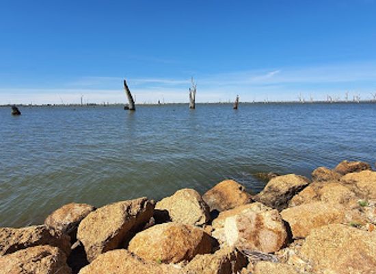 australia/murray-region/attraction/lake-mulwala