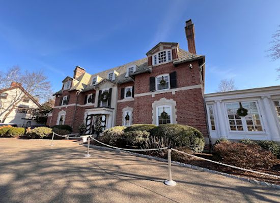 connecticut/hartford/west-end/attraction/governor-s-residence