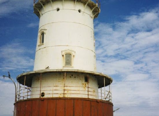 connecticut/stamford/harbor-point/attraction/stamford-harbor-ledge-lighthouse