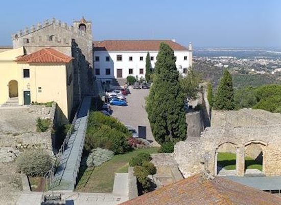 portugal/setubal/attraction/palmela-s-castle