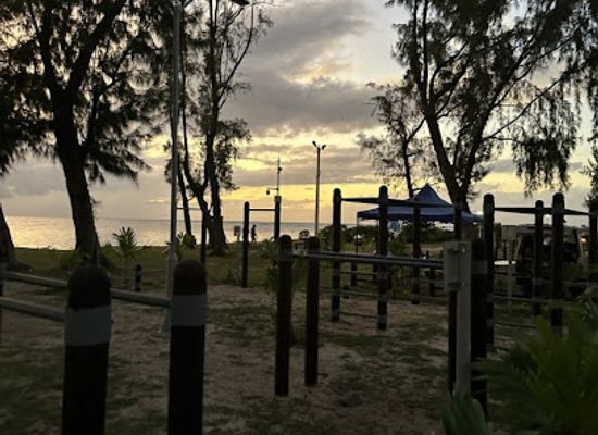 mauritius/flic-en-flac/attraction/parc-de-streetworkout-de-flic-en-flac