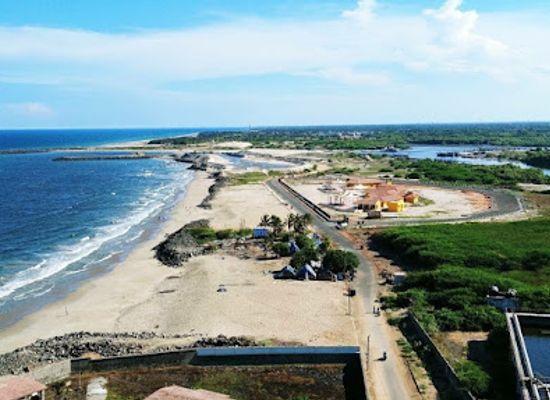 india/pondicherry/attraction/uppalam-harbour-beach