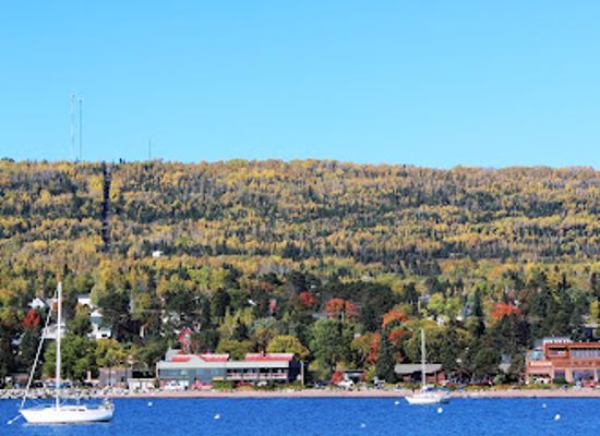 minnesota/grand-marais/attraction/visit-cook-county-visitor-information-center