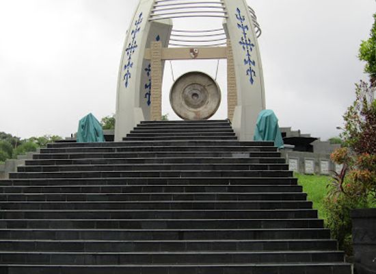 indonesia/central-papua/attraction/monumen-gong-perdamaian-dunia