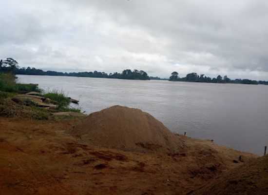 cameroon/centre-region/attraction/riviere-de-sanaga-monatele
