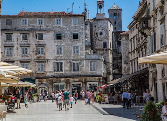 croatia/split/old-town/attraction/iron-gate