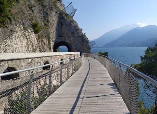 italy/trentino/attraction/inizio-percorso-pedonale-di-limone-sul-garda