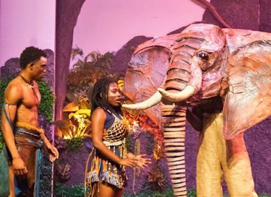 zambia/livingstone/attraction/the-victoria-falls-theatre-presenting-simunye-the-spirit-of-africa