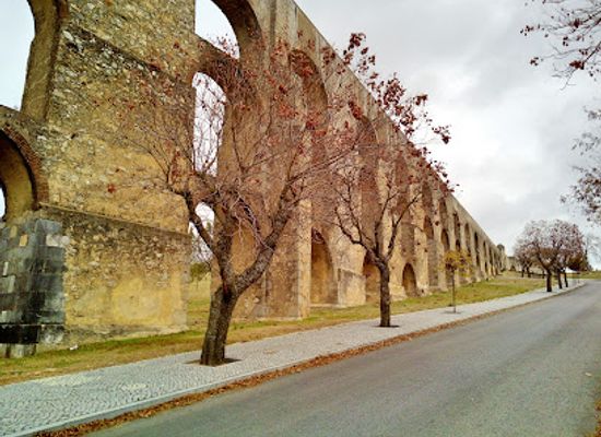 portugal/alentejo/attraction/amoreira-aqueduct