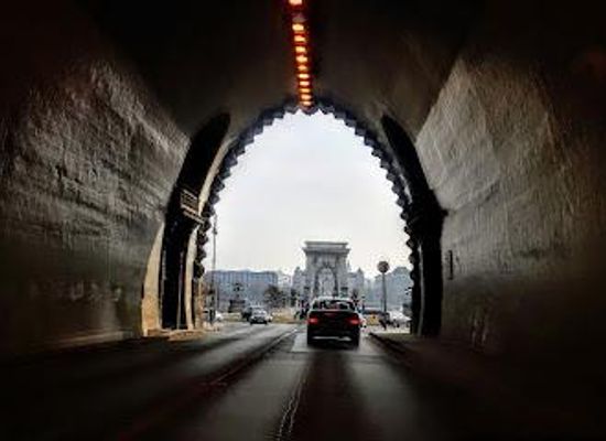 hungary/central-hungary/attraction/budai-castle-tunnel