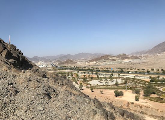 united-arab-emirates/fujairah-beach/attraction/fujairah-adventures-seven-summit-hiking-trail