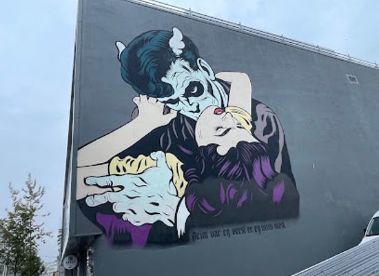 iceland/western-region/attraction/vampire-mural