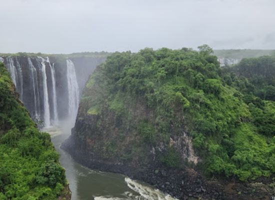zambia/victoria-falls-area/attraction/the-bamba-tram