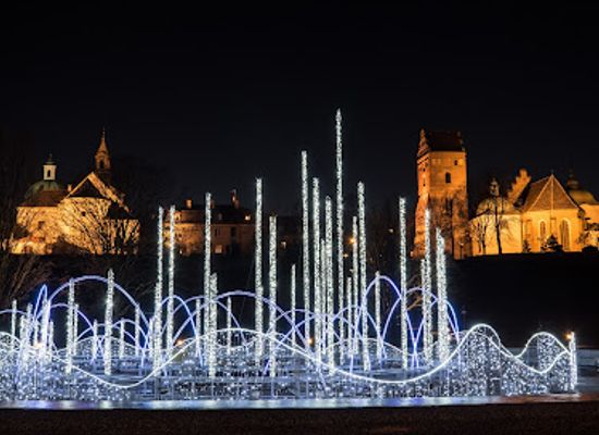 poland/warsaw/old-town/attraction/multimedialny-park-fontann