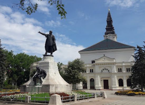 hungary/kecskemet/attraction/braille-irasos-latkep