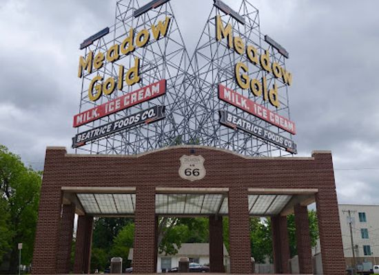 oklahoma/tulsa/attraction/meadow-gold-district