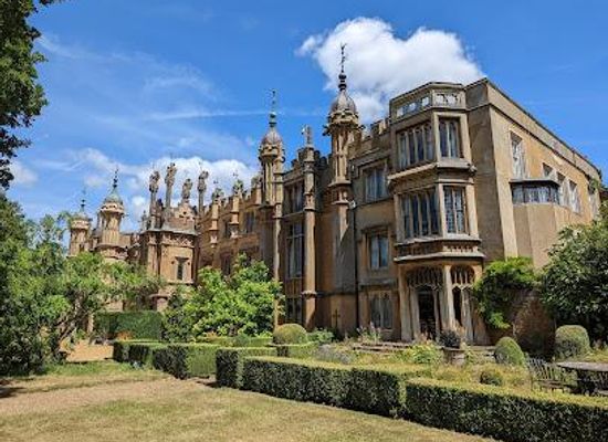united-kingdom/devon/attraction/knebworth-house