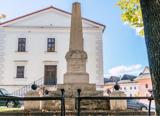 slovakia/poprad/attraction/pomnik-padlych