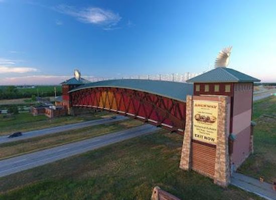nebraska/kearney/attraction/great-platte-river-road-archway-monument