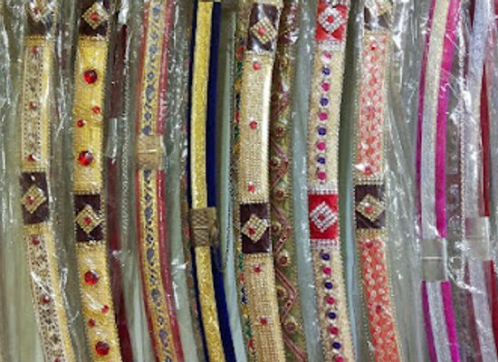 india/amritsar/attraction/turban-tying-and-kirpan-store