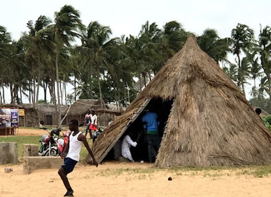 benin/cotonou/attraction/fidjrosse-beach