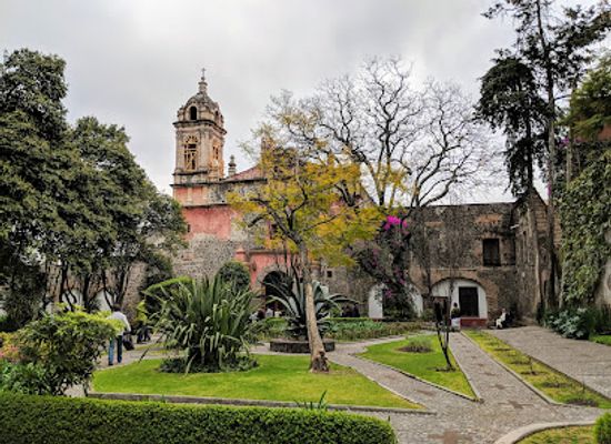 mexico/mexico-city/attraction/plaza-de-los-arcangeles