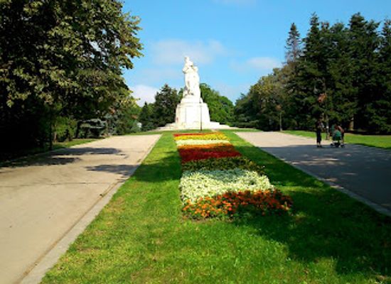 bulgaria/albena/attraction/sea-garden